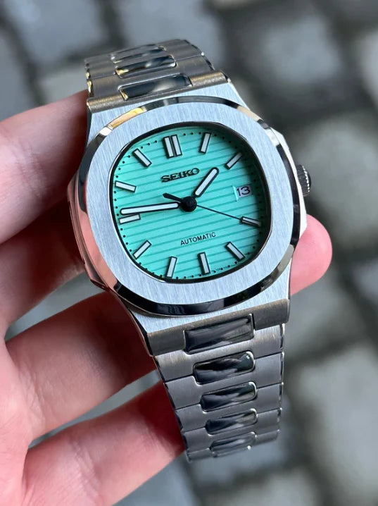 NAUTILUS - TIFFANY BLUE