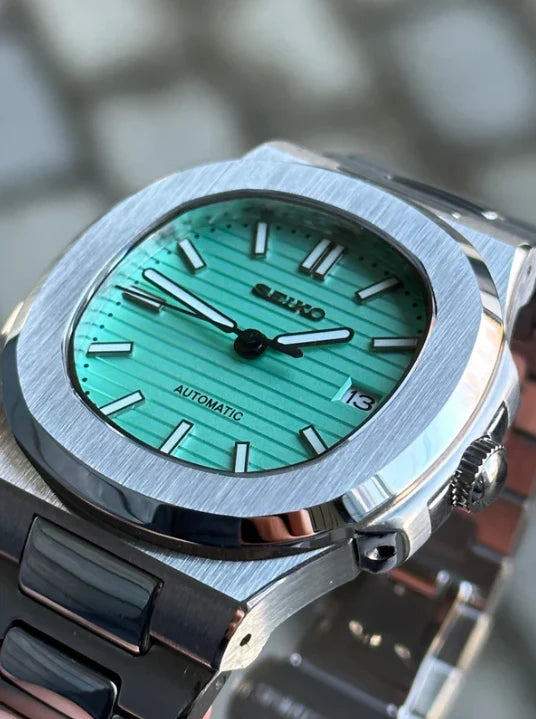 NAUTILUS - TIFFANY BLUE